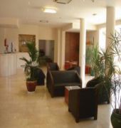 La Fontaine Hotel