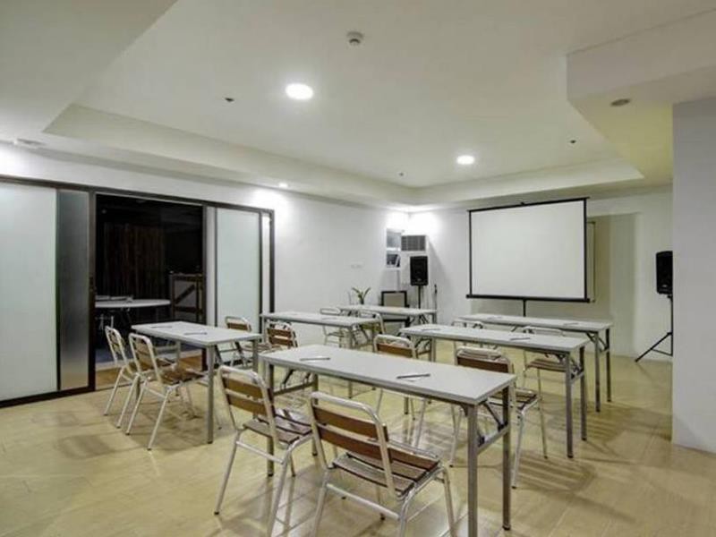 aurumOne Makati