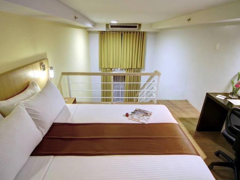 aurumOne Makati