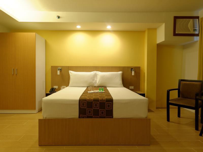 aurumOne Makati
