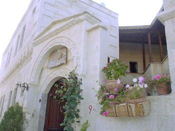 Kismet Cave House