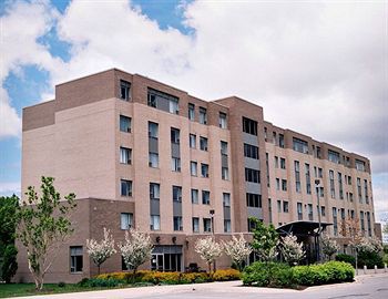 Residence & Conference Centre - Niagara-on-the-Lake