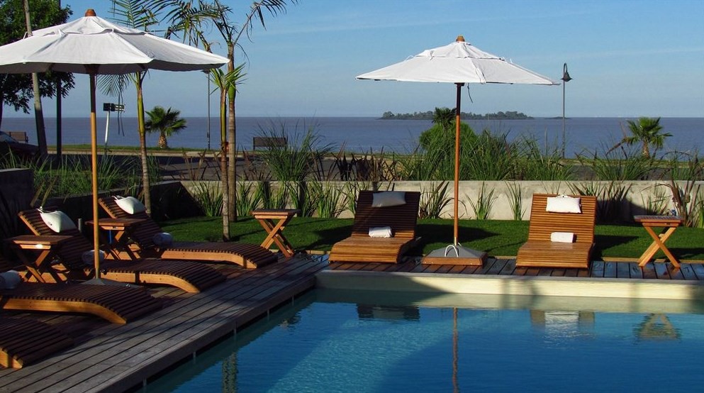 Costa Colonia - Riverside Boutique Hotel