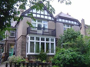 Cedar House B&B