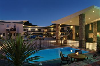 Emerald Spa Motor Inn