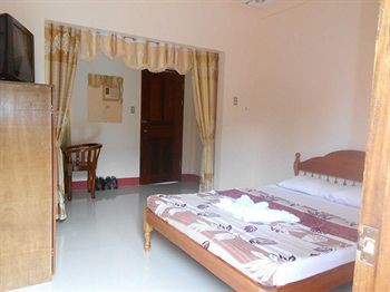 Tia Mer's Guest House