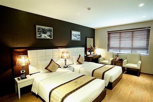 Skylark Hotel