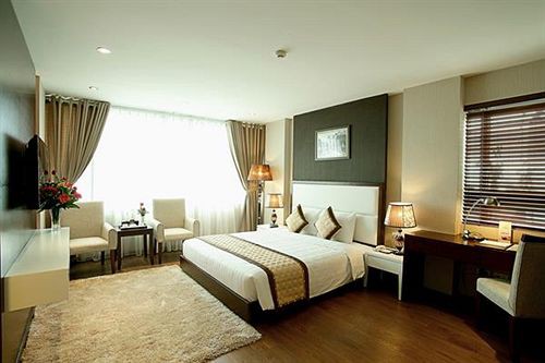 Skylark Hotel