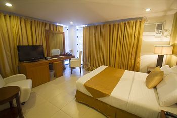 Home Crest Hotel