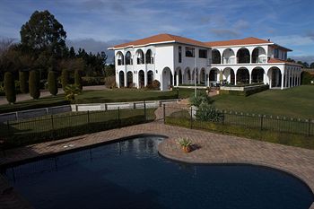 The Pillars Retreat