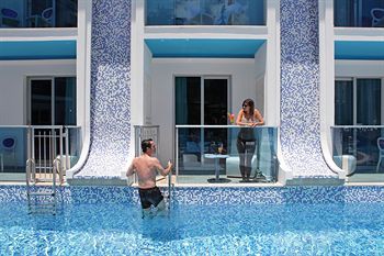 Ocean Blue High Class Hotel