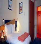 Express By Holiday Inn