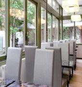 Floris Ustel Midi Hotel