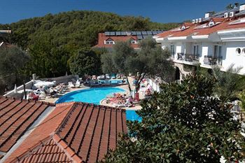 The PineHill Hotel & Suites