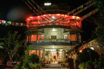 Silver Oaks Inn