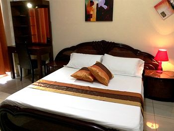 Manila Condo Home at Robinsons Place