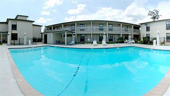 Days Inn & Suites Kinder