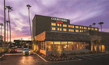 Holiday Inn Woodland Hills (Warner Center)