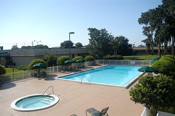 Holiday Inn Express & Suites Lakeland South