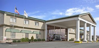 Park Inn by Radisson Harrisburg West, PA