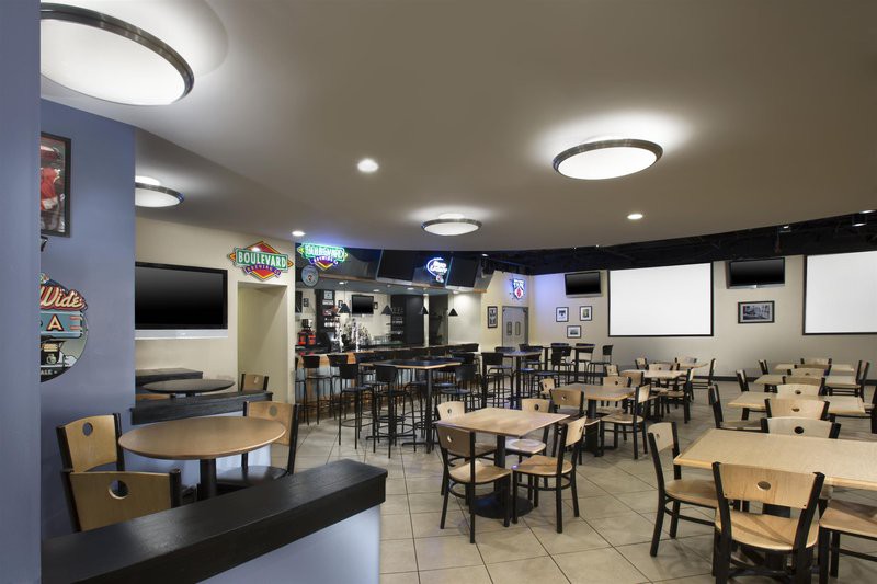 Four Points by Sheraton Kansas City - Sports Complex