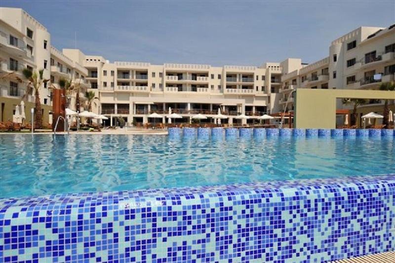 Hotel Capital Coast Resort And Spa