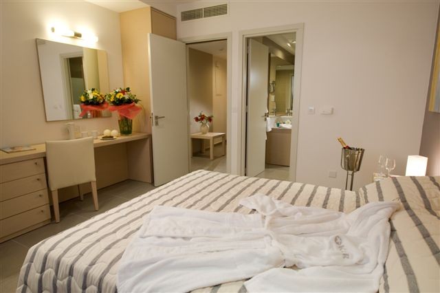 Hotel Capital Coast Resort And Spa