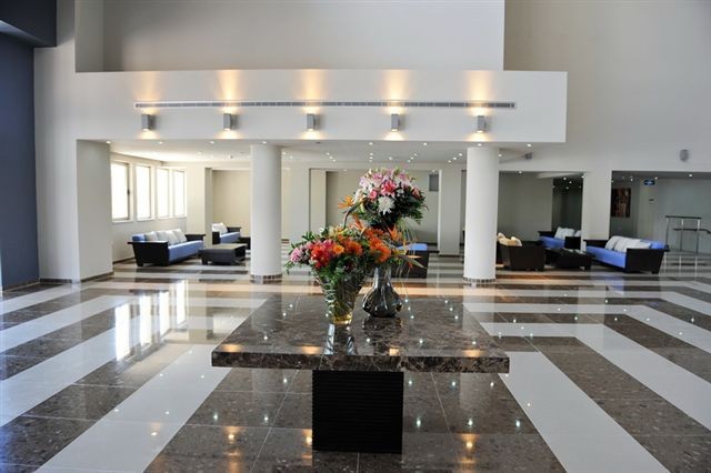 Hotel Capital Coast Resort And Spa