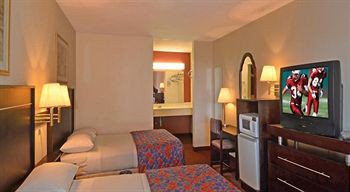 Red Roof Inn San Antonio - Ft. Sam Houston