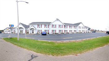 Baymont Inn & Suites Marinette