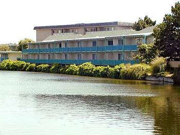 Coral Reef Inn & Suites