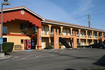 Econo Lodge Inn & Suites Lodi
