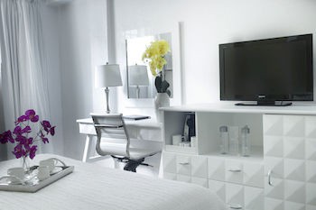 The Roslyn Hotel