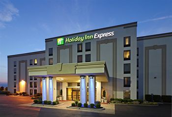 Holiday Inn Express Fayetteville- Univ of AR Area