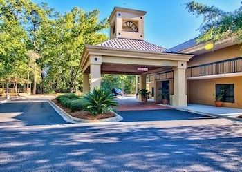 Clarion Inn & Suites