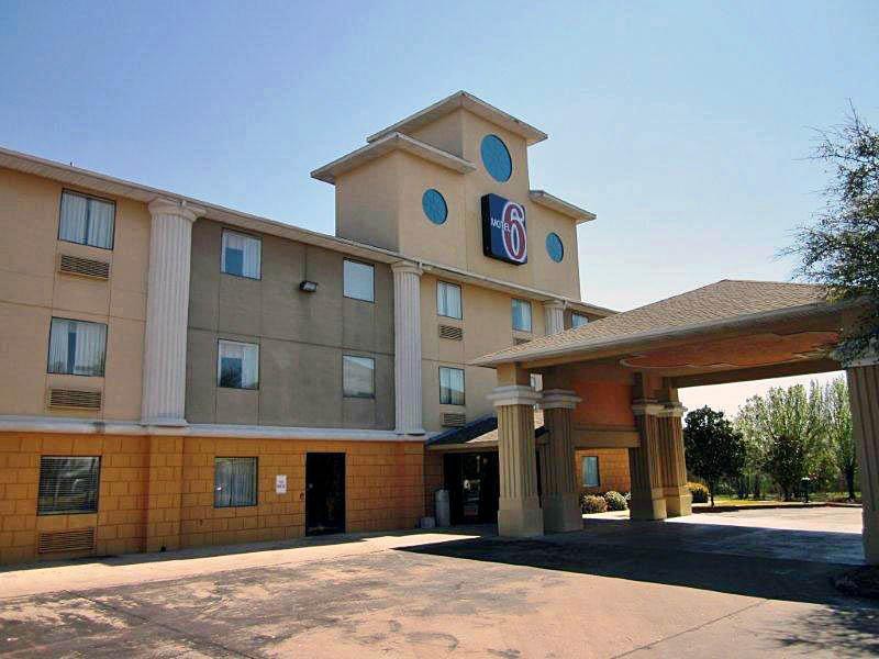 Motel 6 Temple
