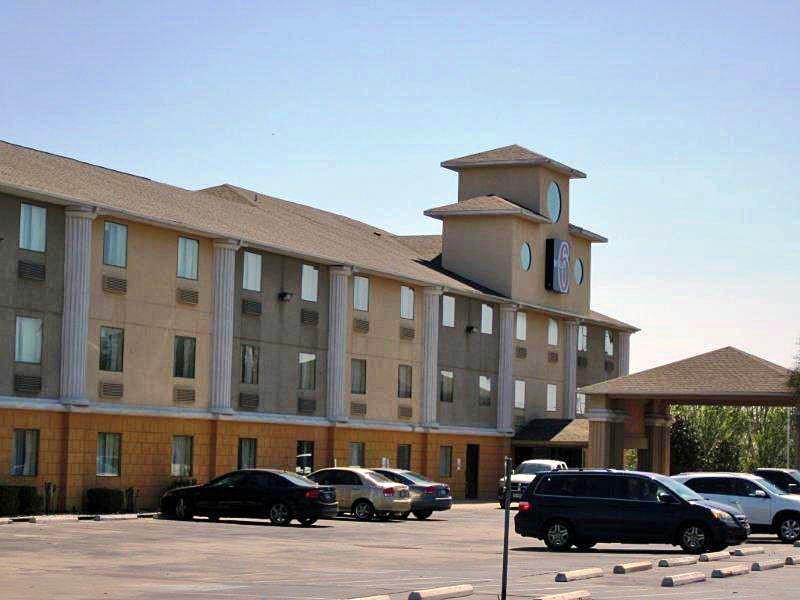 Motel 6 Temple