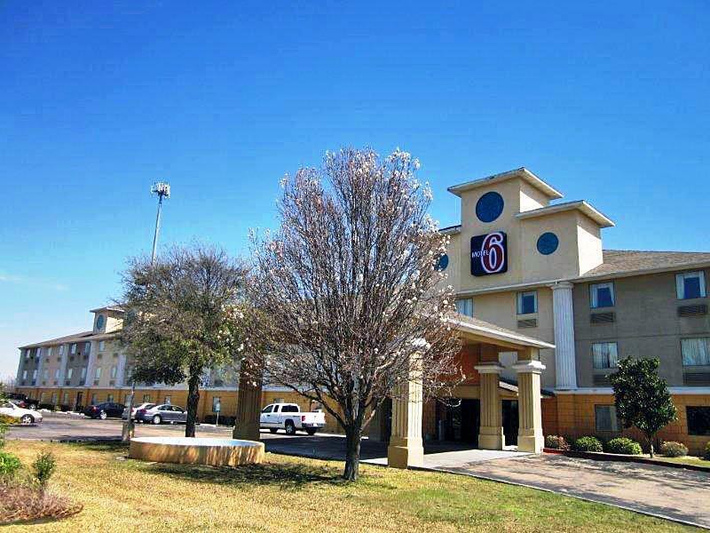 Motel 6 Temple