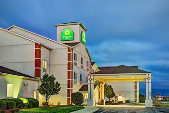 Baymont Inn & Suites Auburn