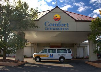 Comfort Inn & Suites Airport