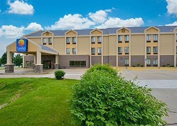 Comfort Inn & Suites Kansas City - Northeast