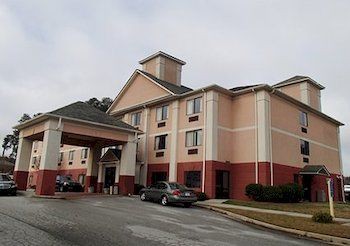 Rodeway Inn & Suites