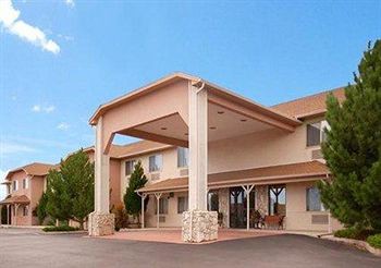 Econo Lodge West