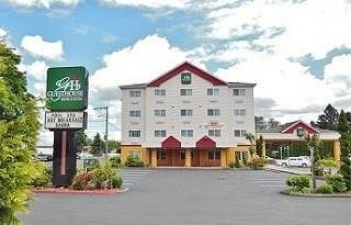GuestHouse Hotel & Suites Portland