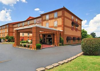 Quality Suites I-240 East-Airport