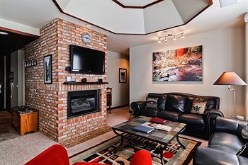 Meadows at EagleRidge Condos by Steamboat Resorts
