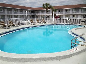 Destin Inn and Suites