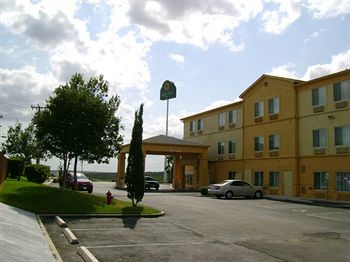 La Quinta Inn & Suites San Antonio by AT&T Center