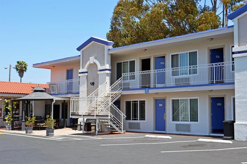 Motel 6 Vista