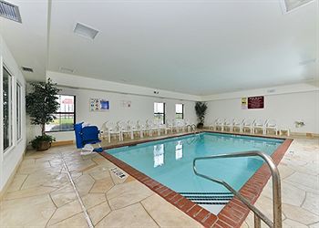 Comfort Inn Walcott near Davenport